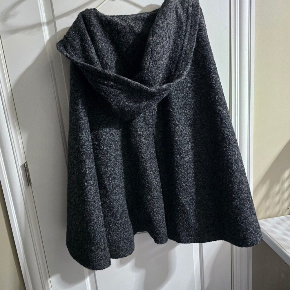 Vintage Artka Crazy In Life Grey Hooded Embroidered Cape Cloak Poncho Coat - Picture 6 of 11